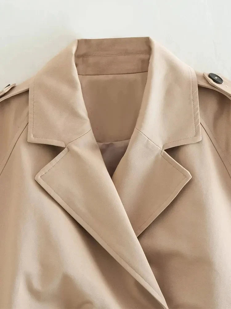 Lotte | Cropped trenchcoat met dubbele knopen